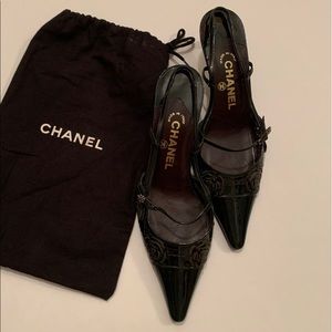 Vintage Chanel patent leather pointed sling back